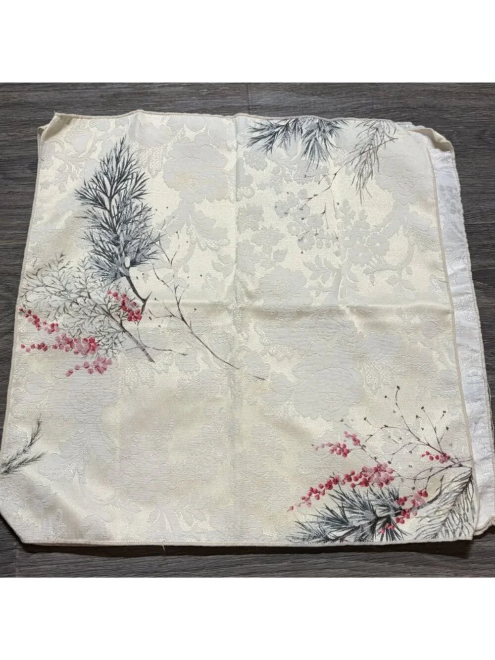Set of 8 Wilton Court Designs Winter Pine Berries Blend Napkins 19 X 19 Holiday